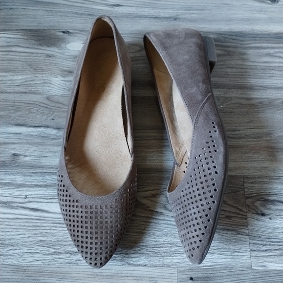 Vionic Posey Taupe Suede Women's Perforated Pointed Toe Slip On Flats - Picture 1 of 6